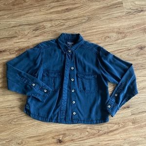 Abercrombie & Fitch navy button-up crop